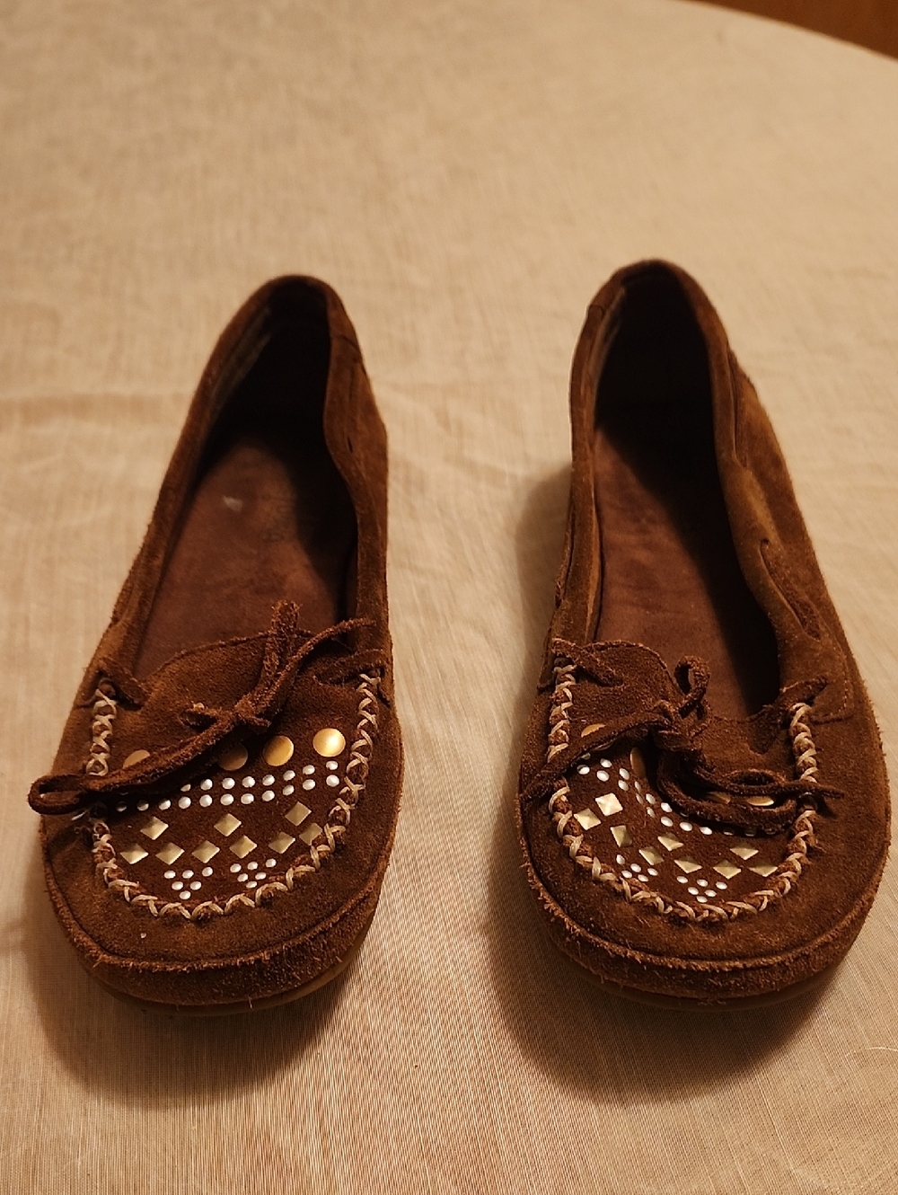 Minnetonka Brown Womens Moccosins Shoes Size 8